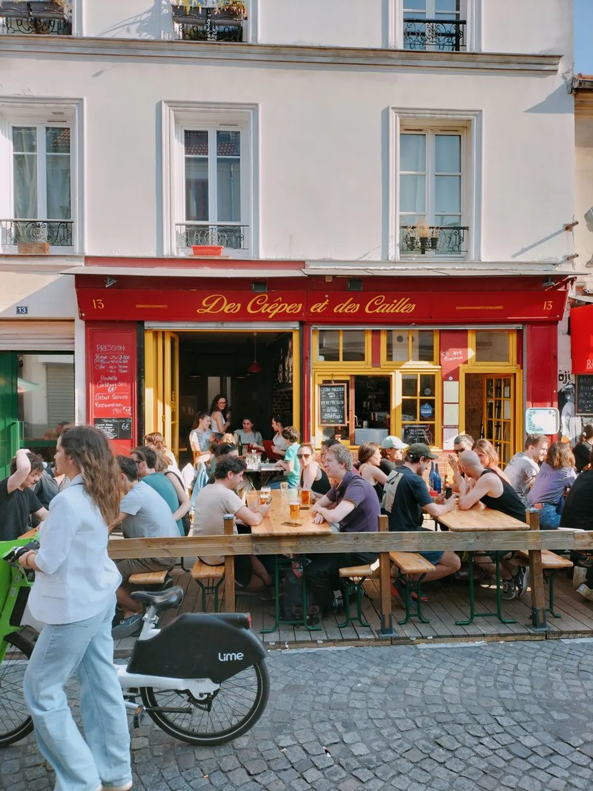 Devanture Rouge Et Jaune Creperie Butte Aux Cailles